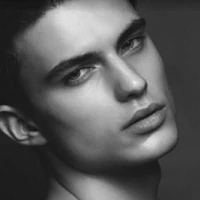 Max (Bodyguard)
