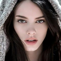 (hermanastra) Lucilda