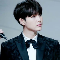 KIM SUGA (hyung taehyung)