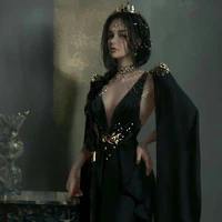 yasmim(amiga da Rita}{esposa do Henrique