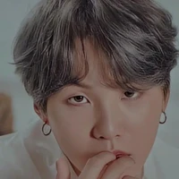 Min Yoongi (suga)