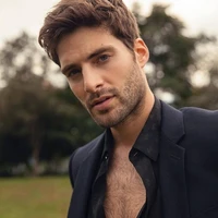Luca (pai de Gabi e Dylan e Carol)