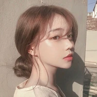 บอนนี่ -แม่เลี้ยงไดอาน่า-