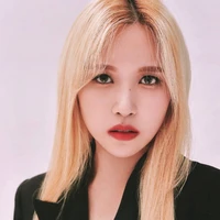 Mina(mama Julia)
