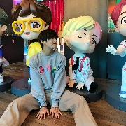 V