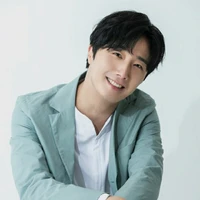 Hwan (pai Park  yuna e Félix)
