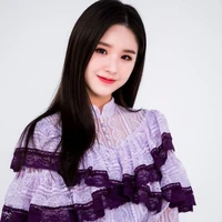 Loona Heejin.