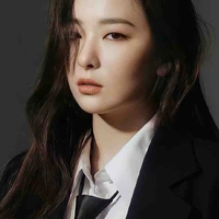 Kim Seulgi (FL’s step-sister)