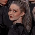 gigi hadid (mommy lisa)