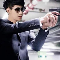 ปอด์น/มือขวาโคชิโอะ