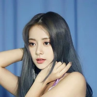 วิว(นางเอก)