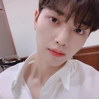 Lee Song