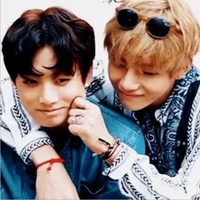 Author 👀✌️💜