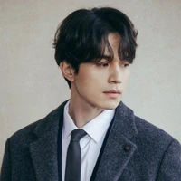 ธีทัต(พ่อนางเอก)
