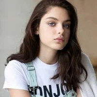 Ema (Hermana gemela de Elian)