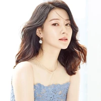 เอญ่า(แม่นางเอก)