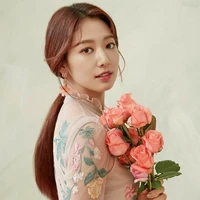 Park Sin Hye (Eomma Jimin)