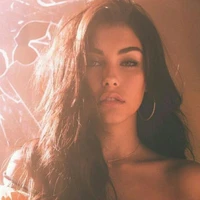 sintia(amiga de lucero )