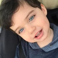 Ricardo Gonzáles(hermano de azul)