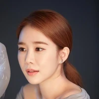 เม็ดพลอย(แม่พระเอก)