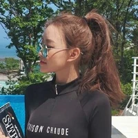 •여자•
