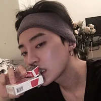 คิง"เพื่อน พอ."