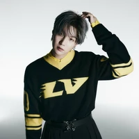 Min Yoon-gi ( Tgn kanan Jungwa)