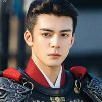 เฟิ่งหลงเย่(พระเอกท่านอ๋องเย่)