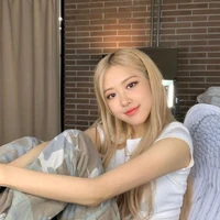 AISHA AILEEN CHALONDRA