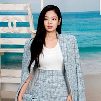 JENNIE