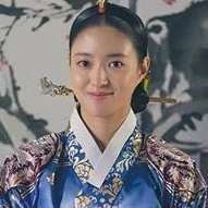 พระมเหสีอึน(แม่แท้ๆองค์ชายคังซอน)