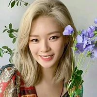 Momy lizkook