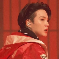 MIN YOONGI(SUGA)
