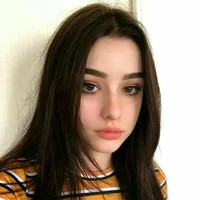 LIZBET SMICH (CASTILLO)  ( REYNA ROJA)