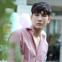 พล😆(พ่อนางเอก)