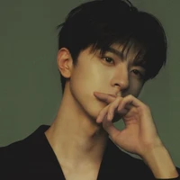 เหนือเมฆ👿(พระเอก)