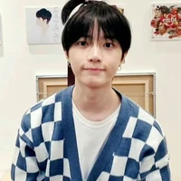 🐣°kim riyyan°🐣