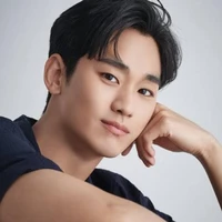 Kim Soo Hyun ( papa jisoo )