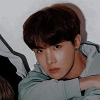 Kim JHope