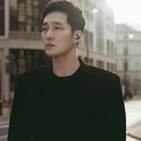 Jefran Wolli (Asisten Pribadi)