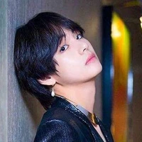 Taehyung (V)