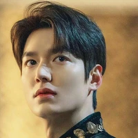 อิส(พ่อนางเอก)