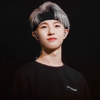 Hu(w)ang Renjun