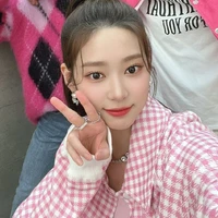 Risa (mama dari twins grill)