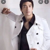 Mr Jeon ( right handman)