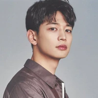 Daniel Min (Papá de Miyu y Max)