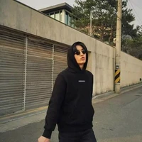 ม่อน(ลูกน้องพระเอก)