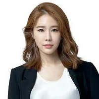 Ny. Owden Reese ( ibu Leyna )