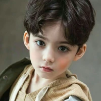 Yibo 8 y 9 y 10 (años)
