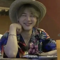 Kiss the author(｡ﾉω＼｡)